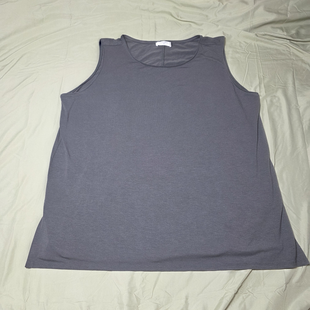 Zenana Outfitters Gray Sleeveless Top